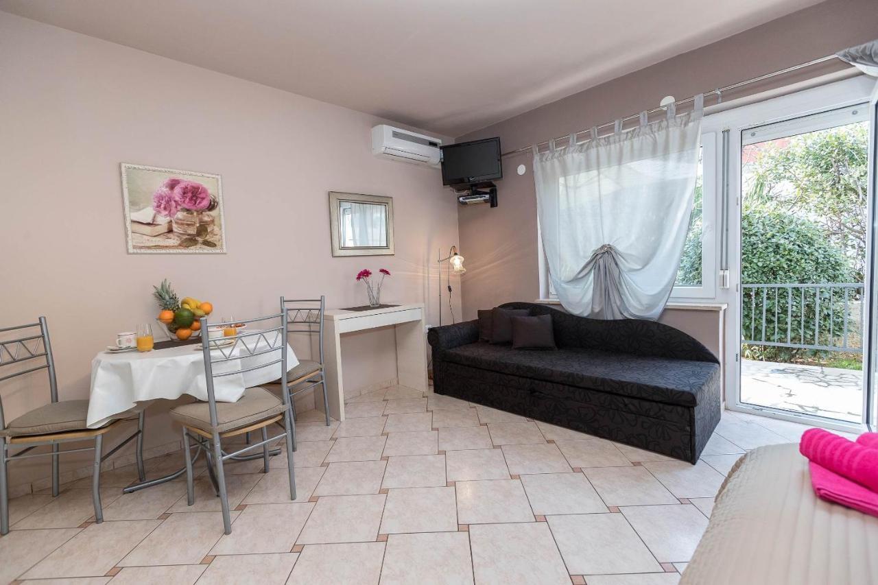 Apartments Karmen 1 Crikvenica Ngoại thất bức ảnh