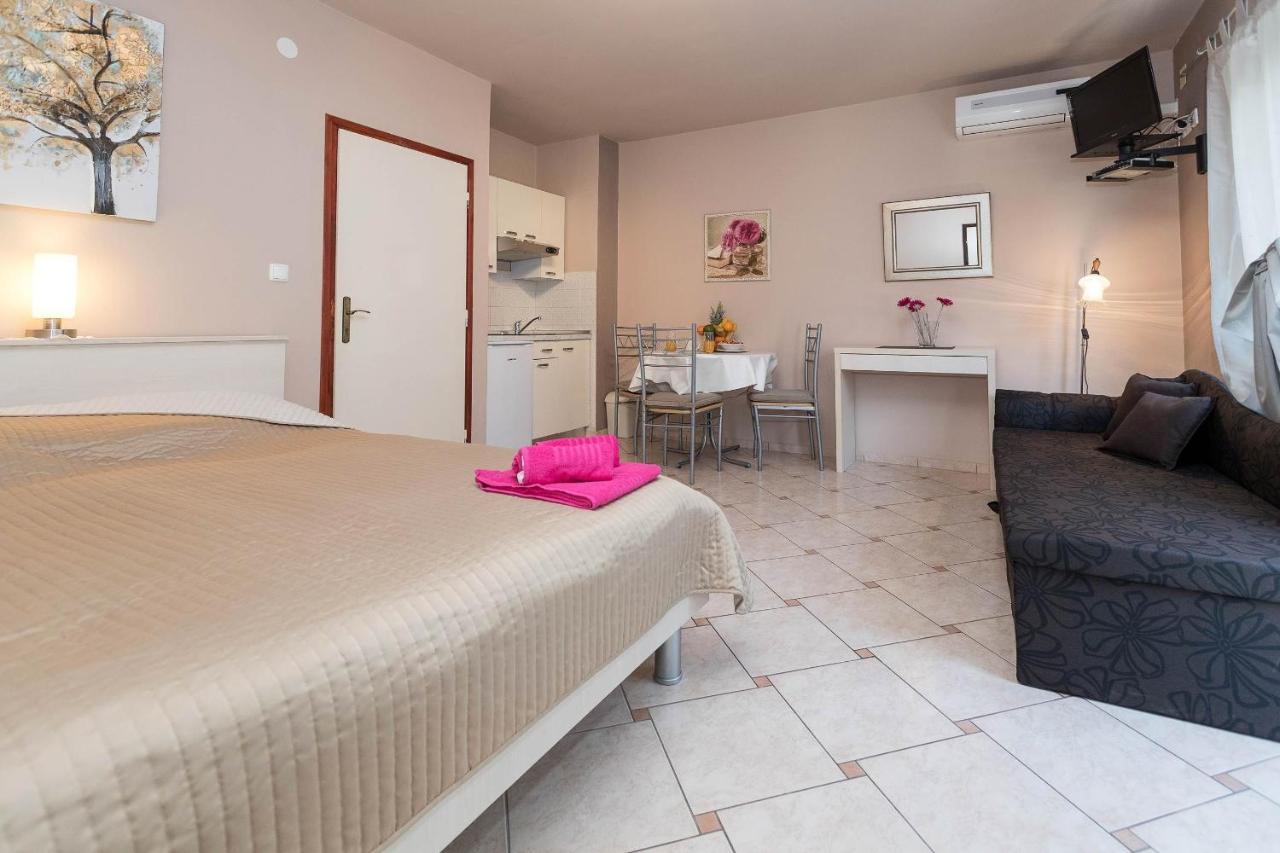 Apartments Karmen 1 Crikvenica Ngoại thất bức ảnh